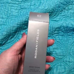Rodan + Fields RADIANT DEFENSE PERFECTING LIQUID